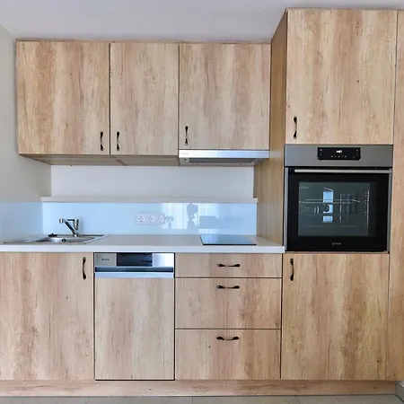 Oliver Apartman *