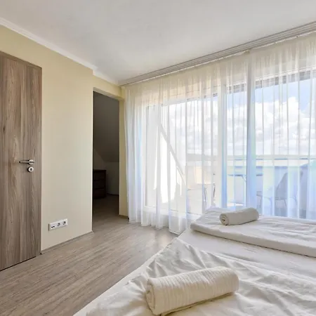 Oliver Apartman *